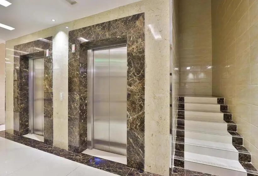 استودیوی استاندارد, Dreams Houses Serviced Apartments