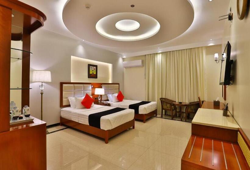 اتاق لوکس, Dreams Houses Furnished Suites