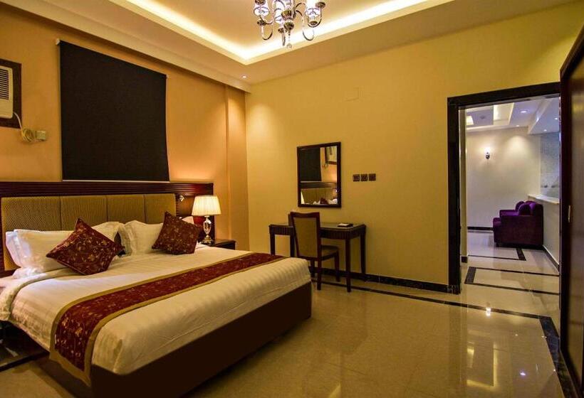 استودیوی استاندارد, Dreams Houses Furnished Suites