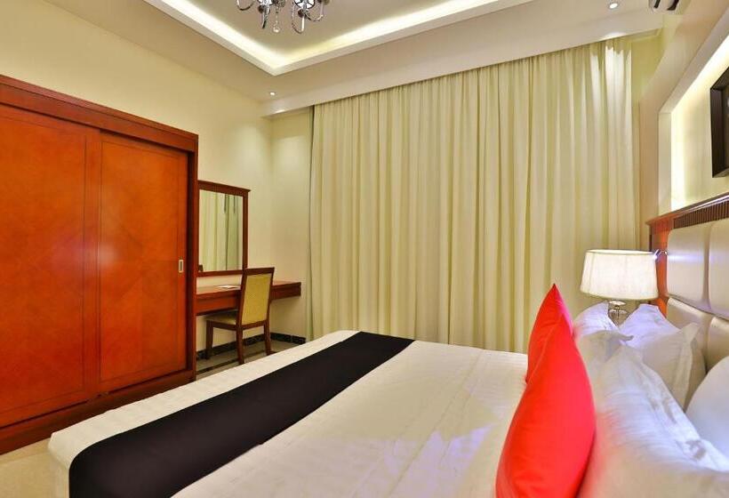 استودیوی استاندارد, Dreams Houses Furnished Suites