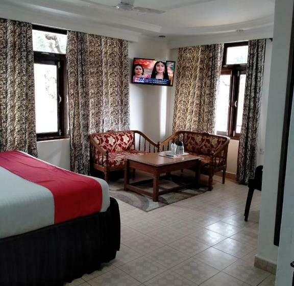 キングサイズベッドのスタンダードルーム, Triund Trek