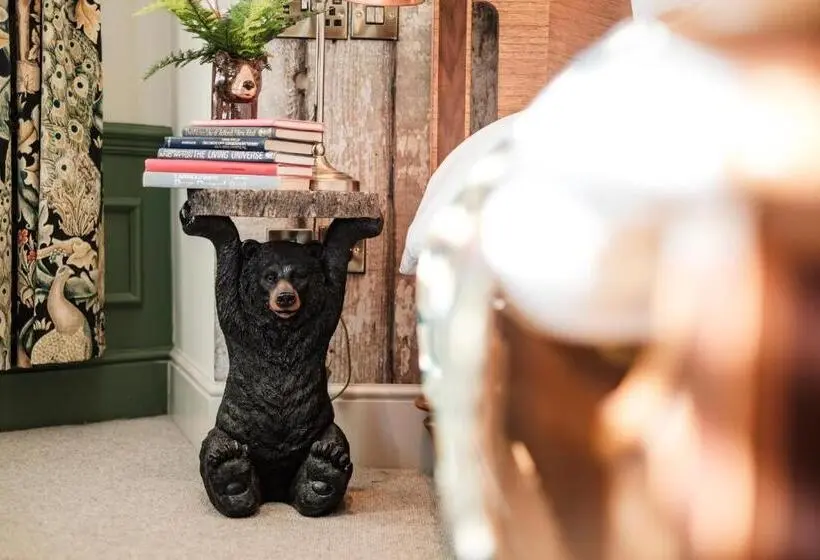 Sviitti, Bear Of Burton