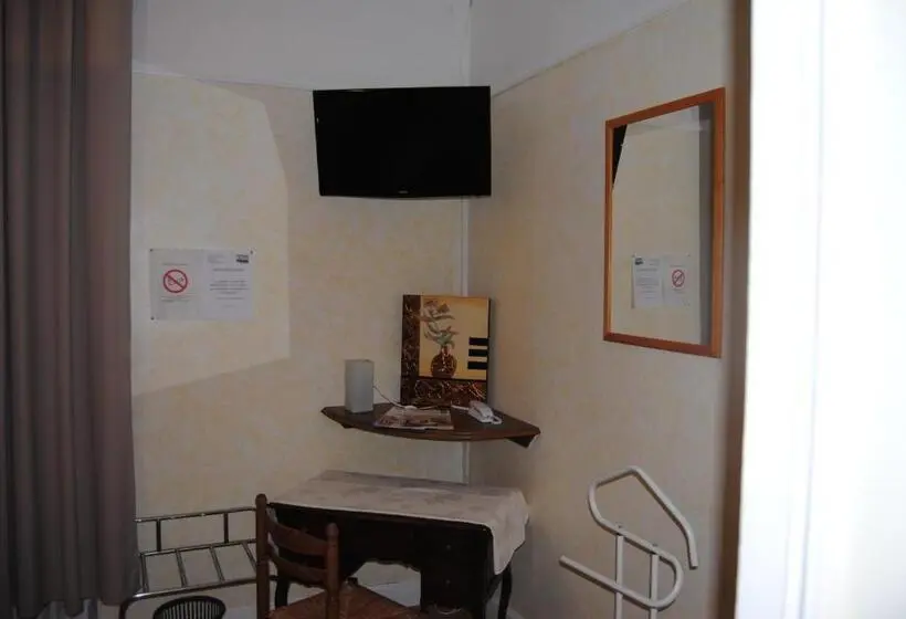スタンダードルーム, Hôtel Restaurant Les Templiers