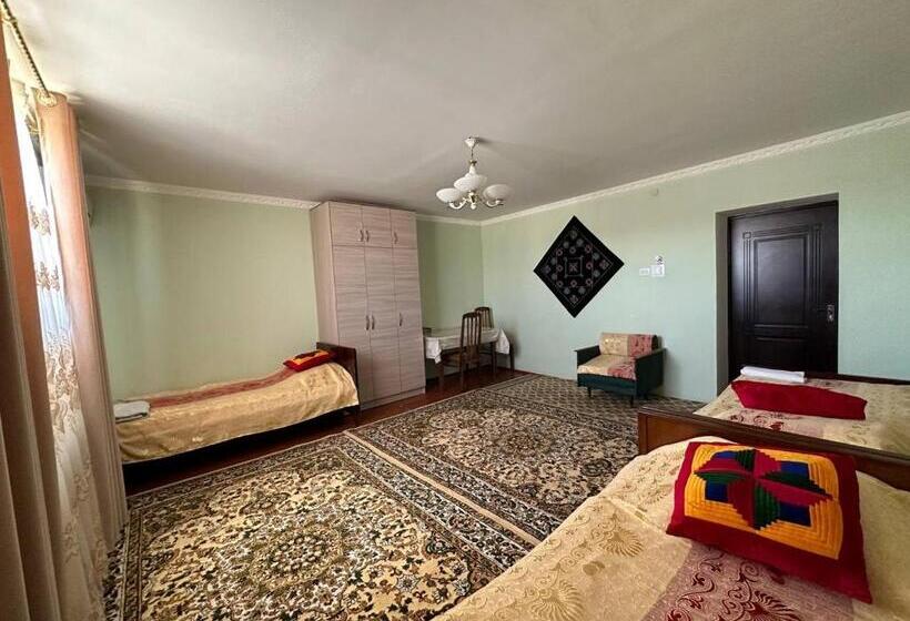 غرفة كلاسيكية ثلاثية, Guest House Nika, Nukus