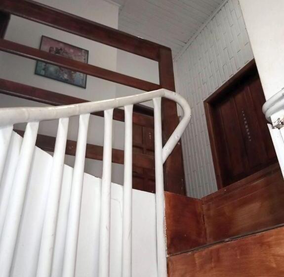 غرفة قياسية حمام مشترك, Pensiunea Geostar 2