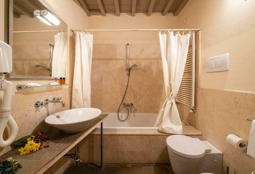 اتاق استاندارد با تخت بزرگ, Il Defizio