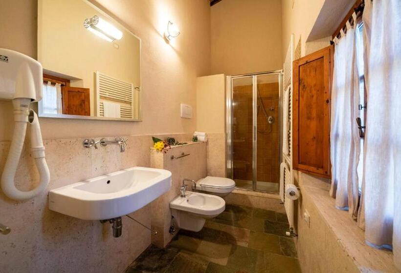 آپارتمان 1 خوابه با چشم‌انداز استخر, Il Defizio