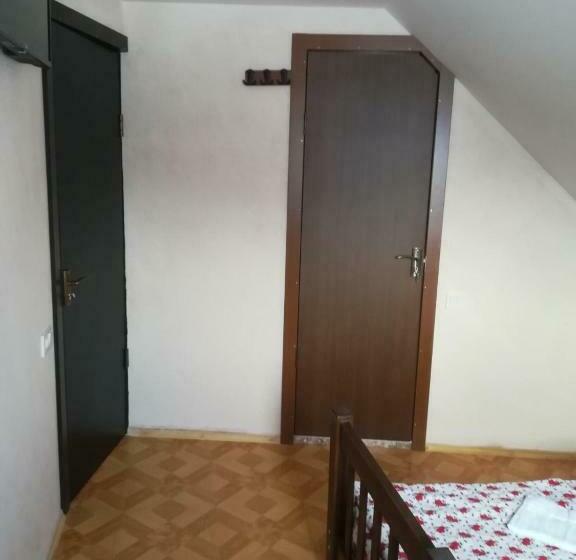 اتاق استاندارد سه نفره, Family Hotel Mtamta