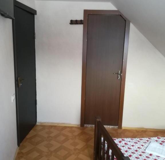 اتاق استاندارد, Family Hotel Mtamta