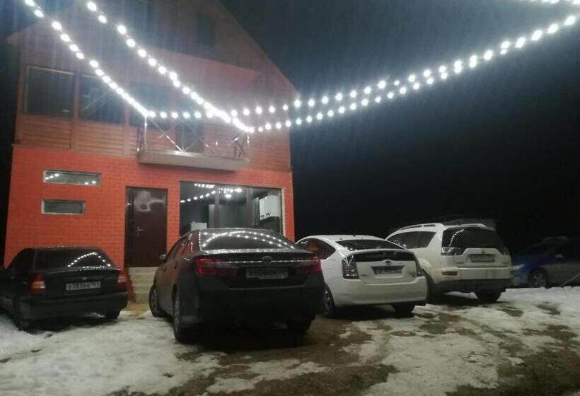 اتاق استاندارد سه تخته با سرویس بهداشتی مشترک, Family Hotel Mtamta