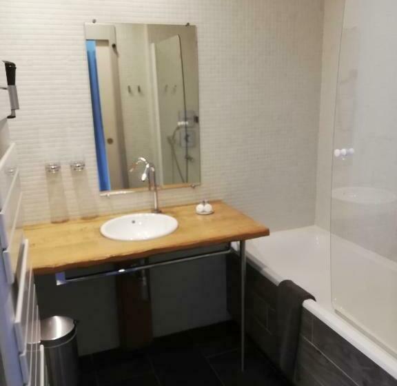 Номер Стандарт Вид на Горы, Auberge Des Isards