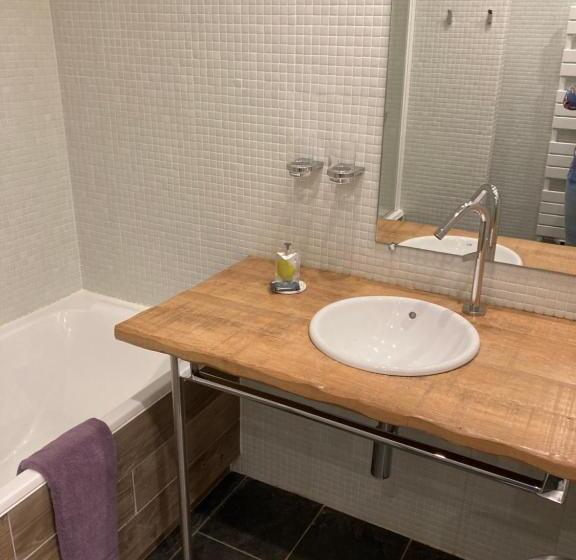 スタンダードルーム, Auberge Des Isards