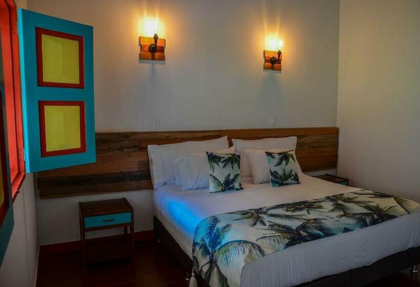 标准间带山景, Momotus Cocora