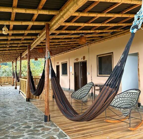 デラックスルーム, La Veranda Hotel & Restaurant