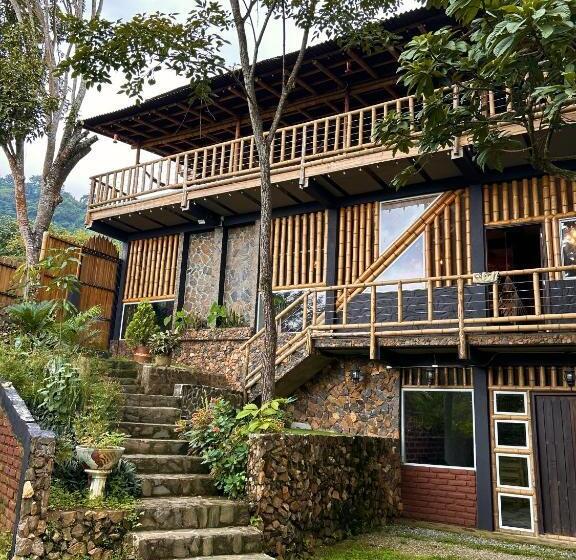 バスルーム共同エコノミー4人部屋, La Veranda Hotel & Restaurant