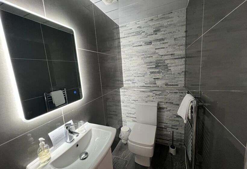 Семейный Номер Вид на Море, The Grey Gull