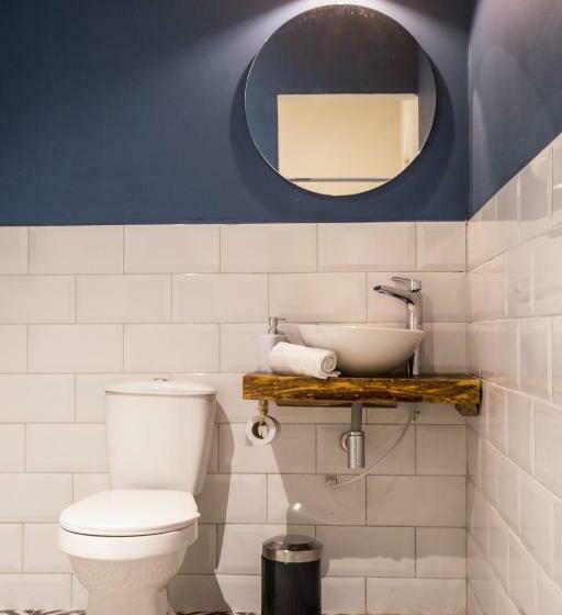 ルームシェアのワンベッド, La Veranda Hotel & Restaurant