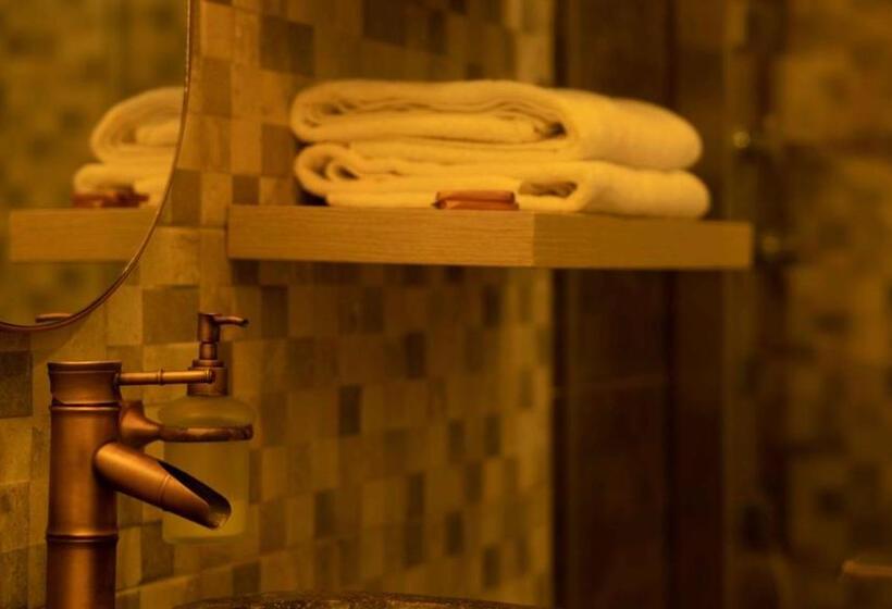 ２ベッドルームハウス, La Veranda Hotel & Restaurant