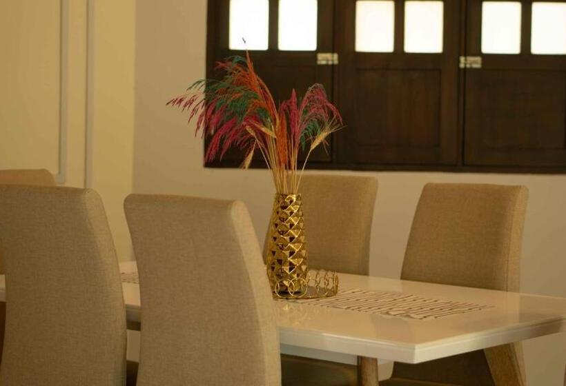 ２ベッドルームハウス, La Veranda Hotel & Restaurant