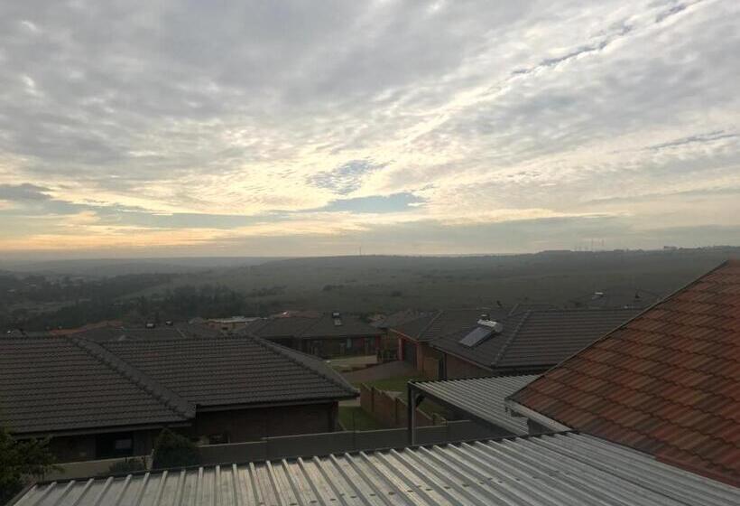 キングサイズベッドのスタンダードルーム, Malu Guest House