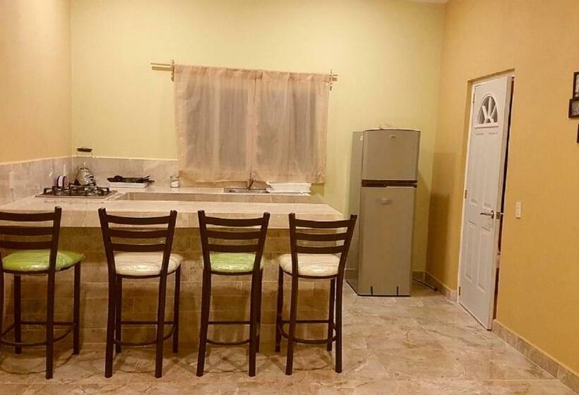 بنگله خانوادگی, Ito Mar Azul