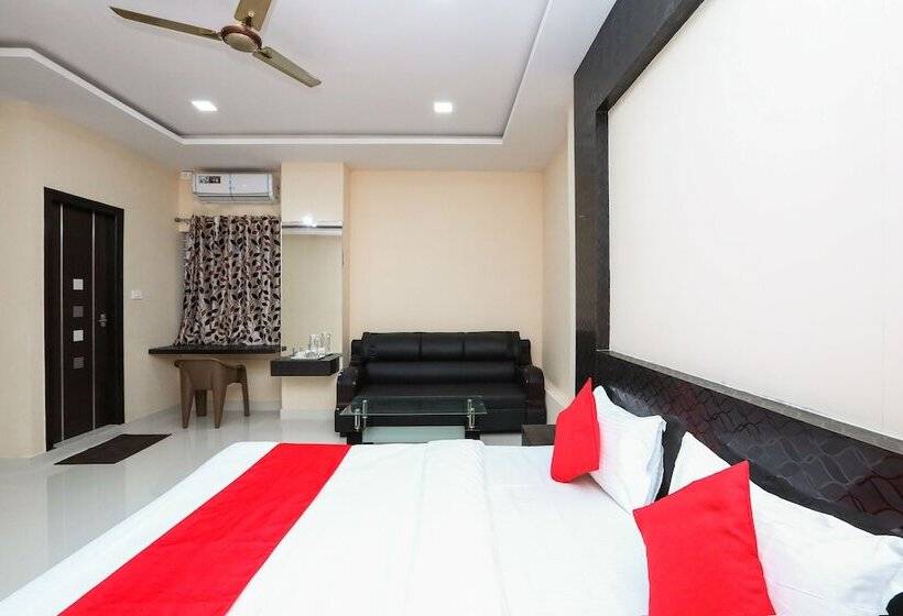 Camera Deluxe, Suvarna Suits