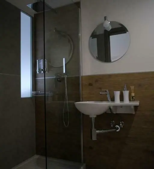 اتاق استاندارد یک نفره, Pvrooms