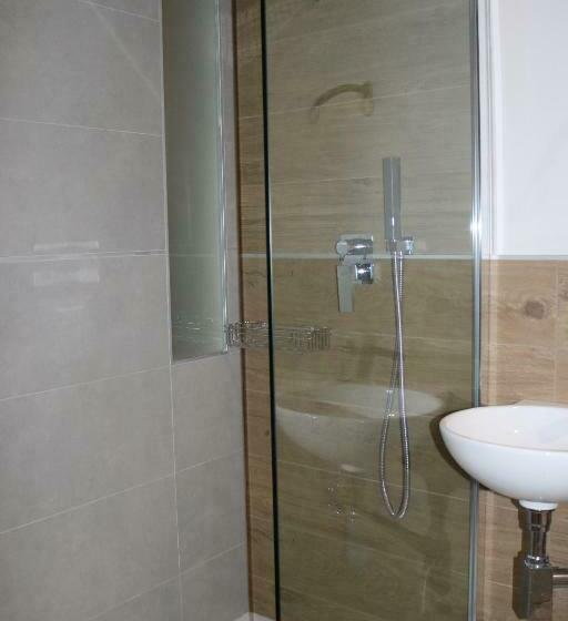 اتاق استاندارد یک نفره, Pvrooms