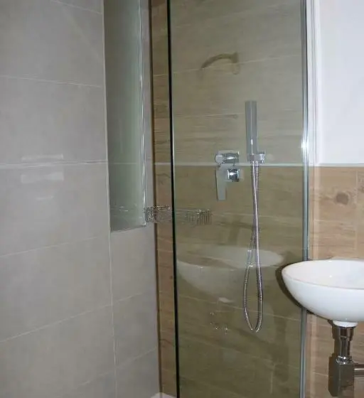اتاق استاندارد یک نفره, Pvrooms