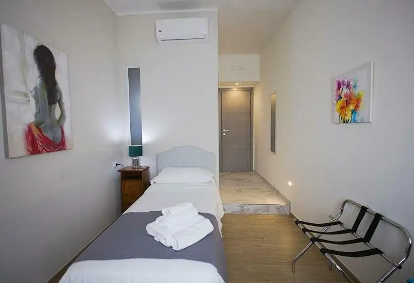 اتاق استاندارد یک نفره, Pvrooms