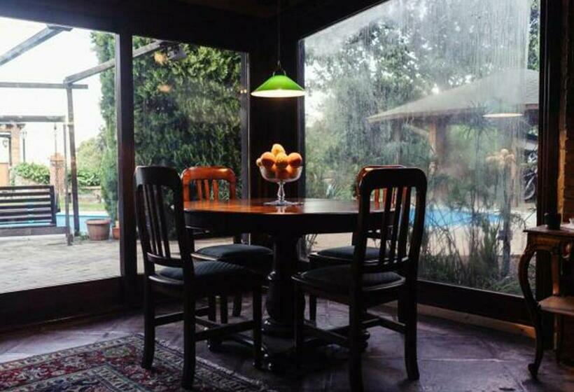 经典四人房间, Small Paradise Palermo