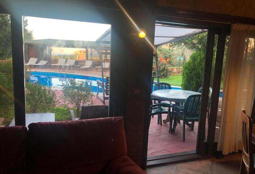 اتاق کلاسیک چهارنفره, Small Paradise Palermo