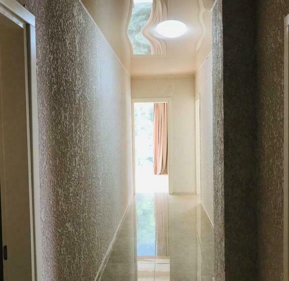 اتاق سوپریور با چشم‌انداز دریا, Giorgi Kvariati