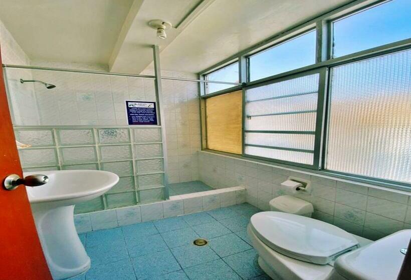 سوییت جونیور لوکس, Hostal Hogar 3 Estrellas Chepén