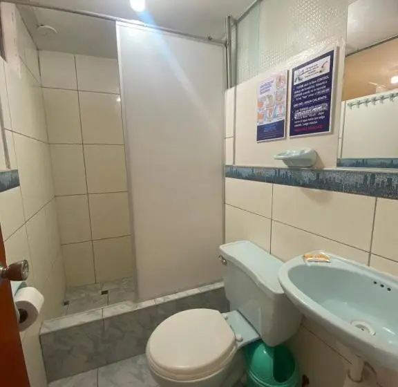 اتاق لوکس یک تخته, Hostal Hogar 3 Estrellas   Chepén