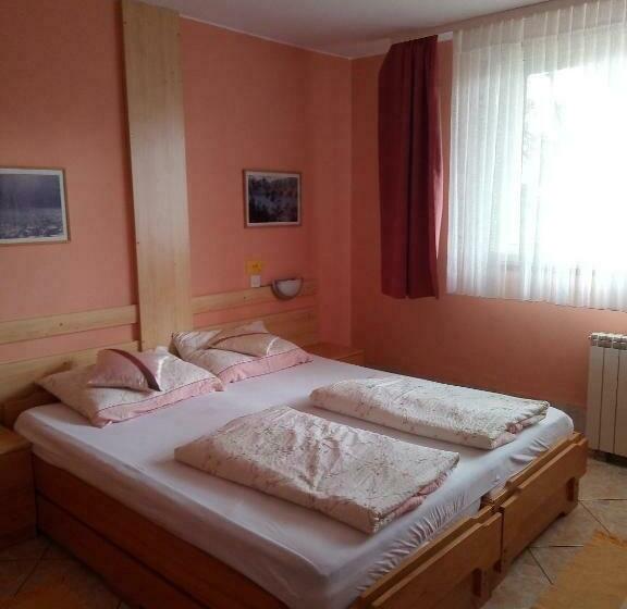 اتاق استاندارد سه نفره, Hostel Bata