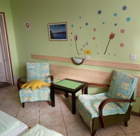 اتاق استاندارد, Hostel Bata