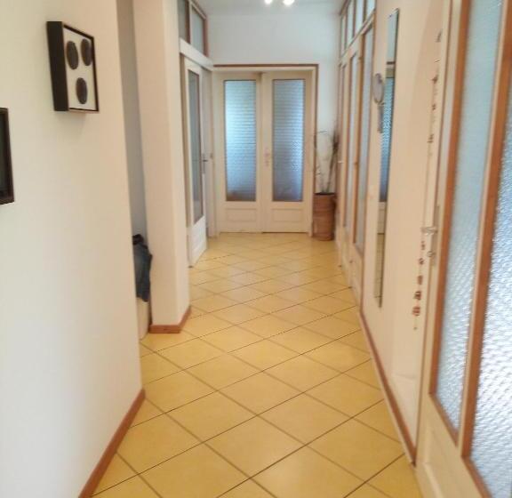 اتاق استاندارد چهار تخته, Hostel Bata