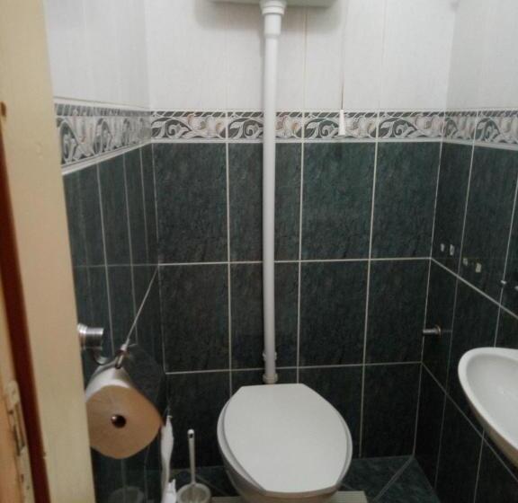 اتاق استاندارد چهار تخته, Hostel Bata