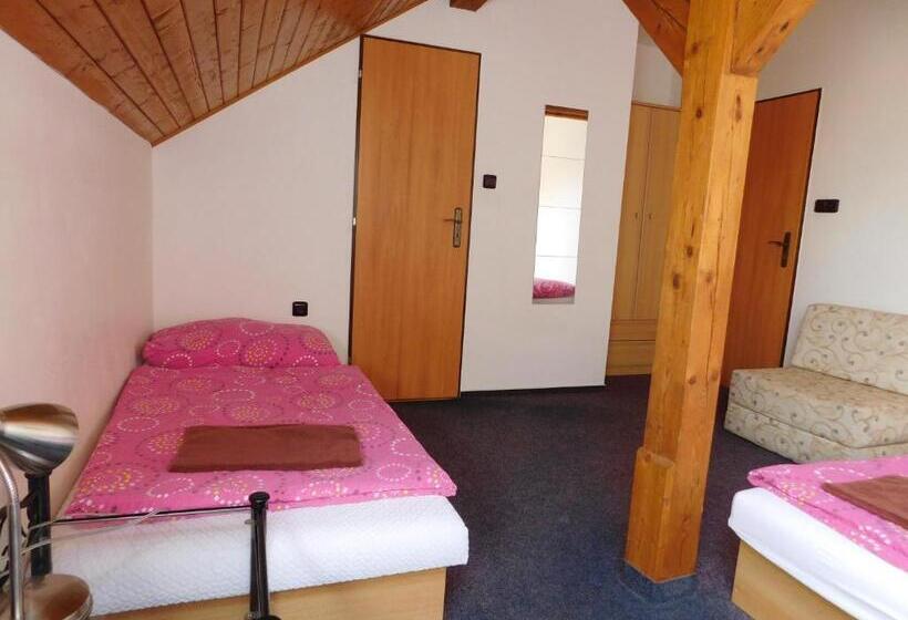 标准三人间, Pension U Mojmíra