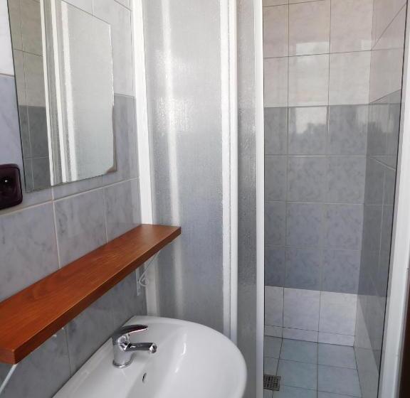 标准三人间, Pension U Mojmíra