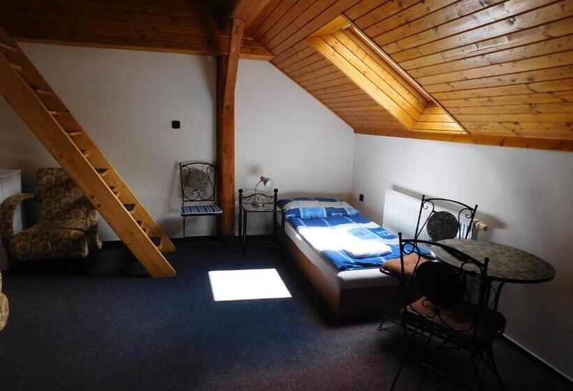 5人标间, Pension U Mojmíra