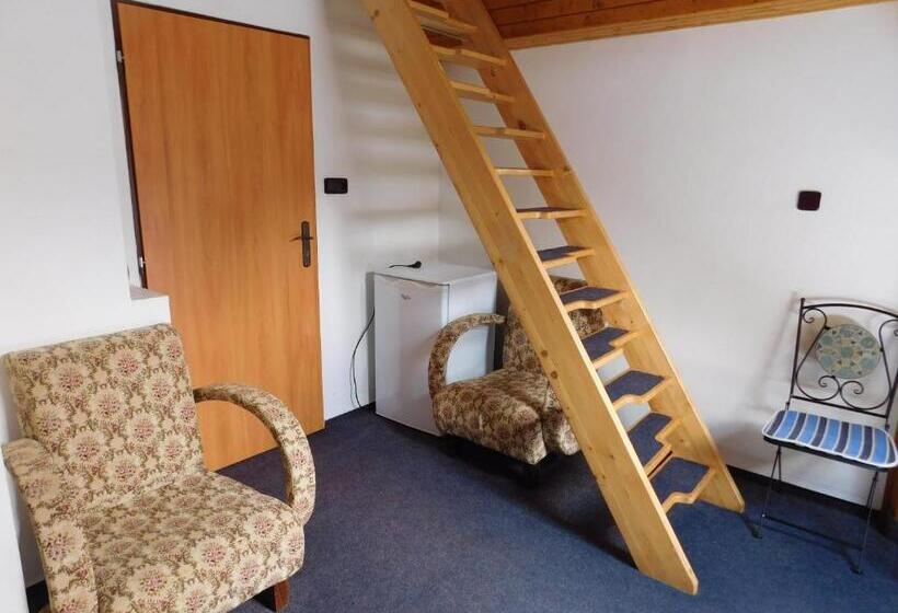 5人标间, Pension U Mojmíra