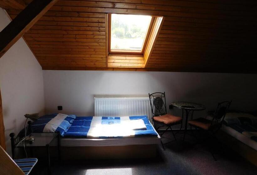 5人标间, Pension U Mojmíra