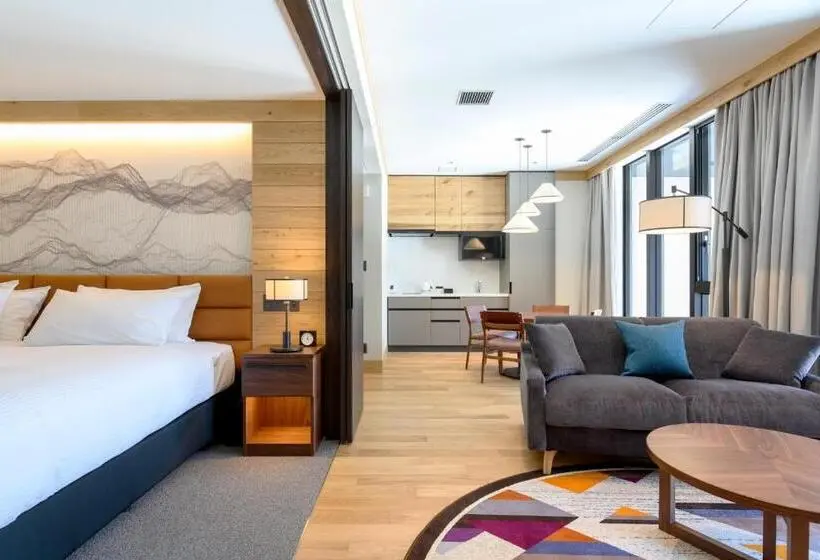 スイート, Yu Kiroro, Ski In Ski Out Luxury Residences