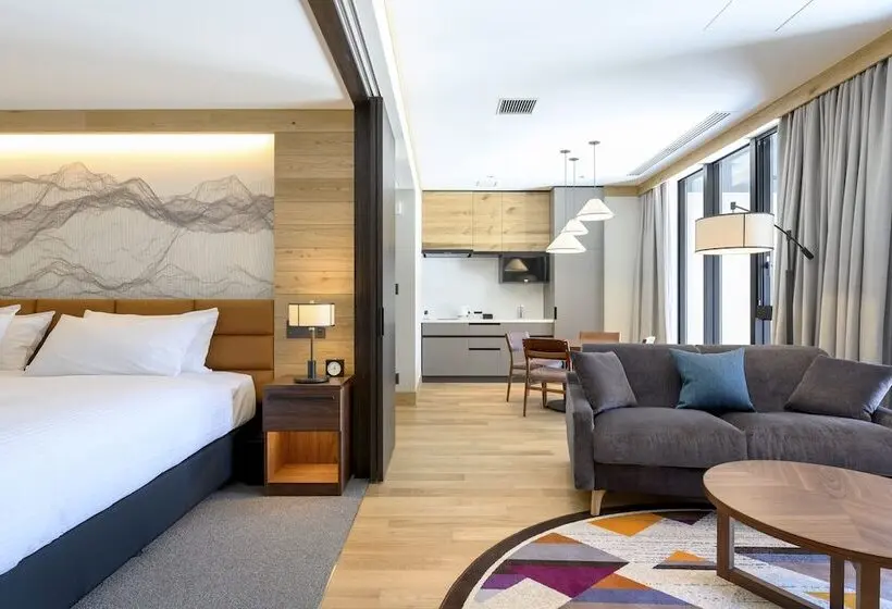 スイート, Yu Kiroro, Ski In Ski Out Luxury Residences