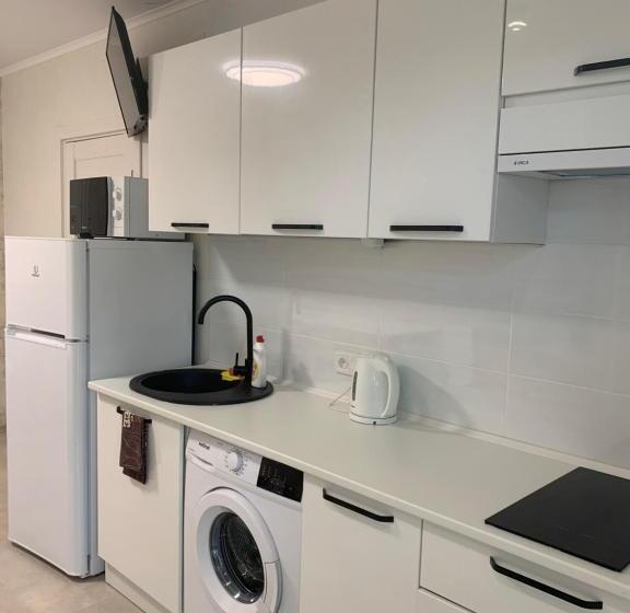 سوییت خانوادگی, Gostinyi Dvorik Nikol