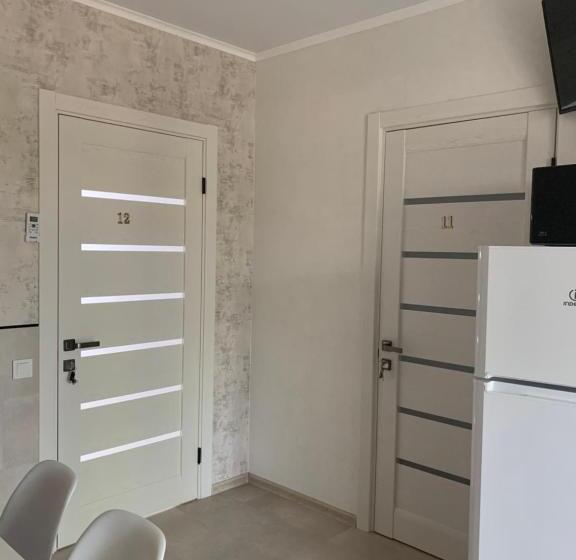 سوییت خانوادگی, Gostinyi Dvorik Nikol