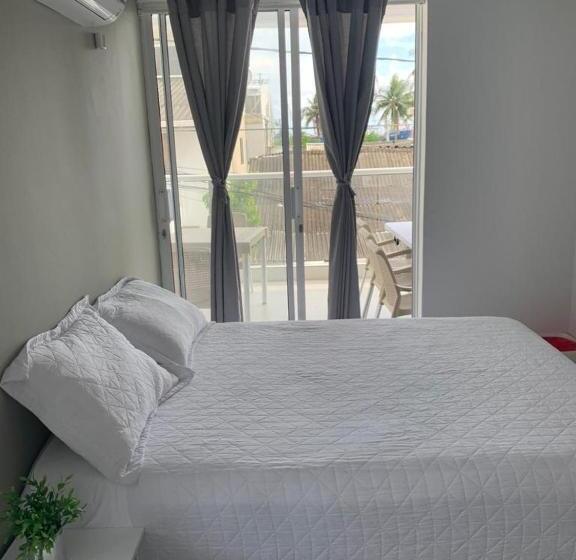 חדר סטנדרט לארבעה, Summer Breeze