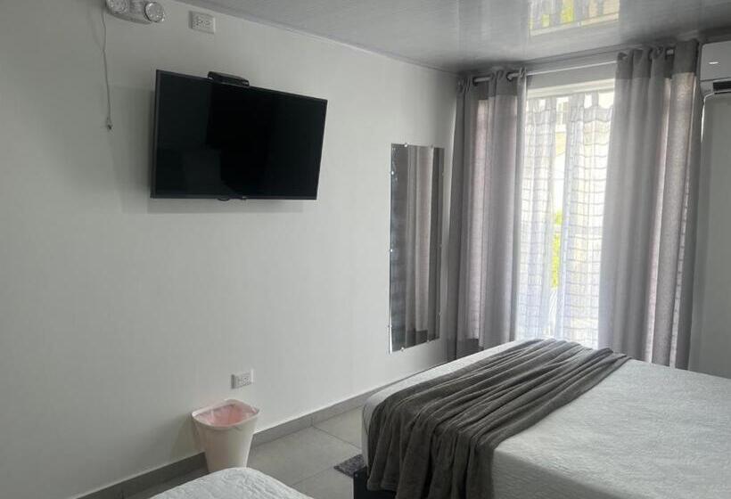 带阳台的三人标准间, Summer Breeze